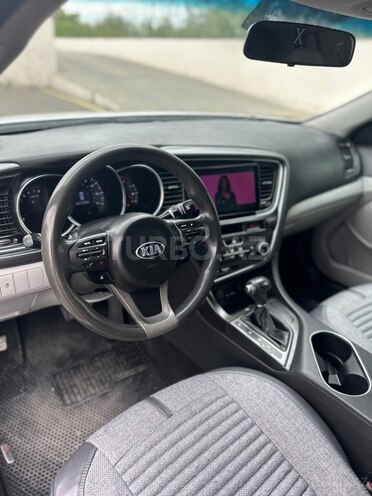 Kia Optima-11