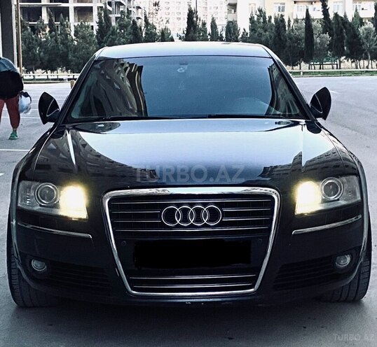 Audi A8-2