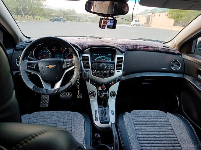 Chevrolet Cruze-14