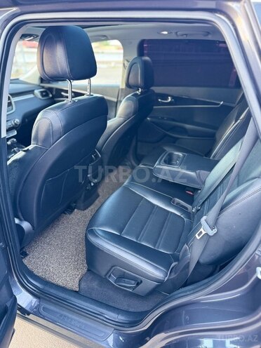 Kia Sorento-7