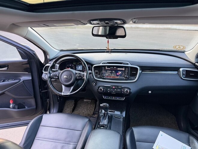 Kia Sorento-14