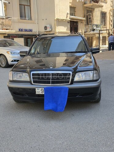 Mercedes C 220-1