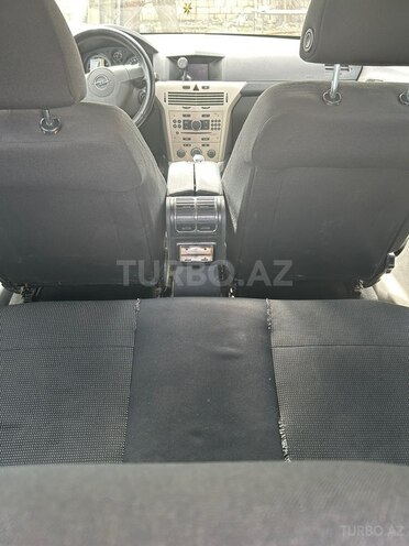 Opel Astra-10
