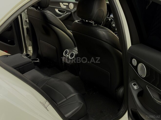 Mercedes C 300-16