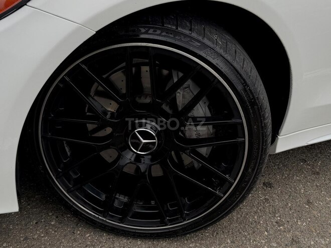 Mercedes C 300-11