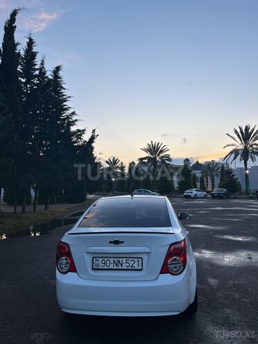 Chevrolet Aveo-5