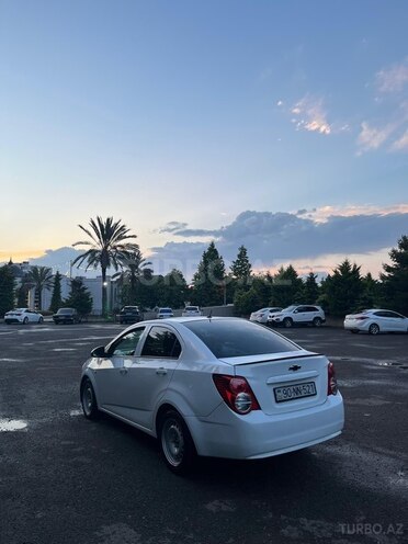 Chevrolet Aveo-4