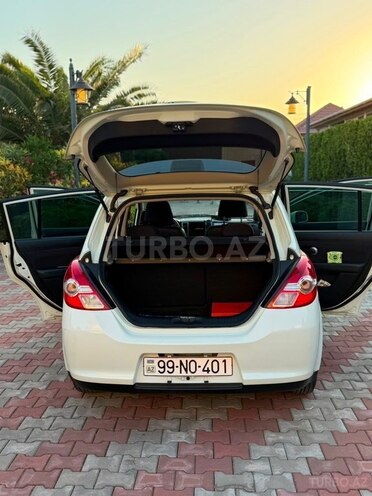 Nissan Tiida-6