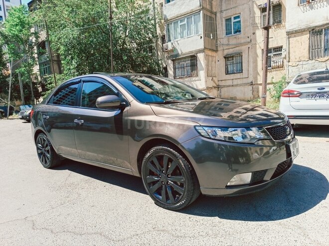 Kia Cerato-5