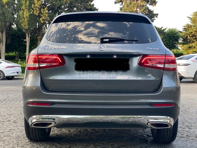 Mercedes GLC 300 4MATIC-4
