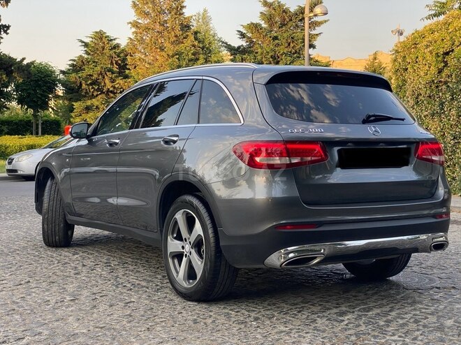 Mercedes GLC 300 4MATIC-10