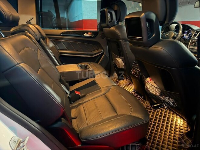 Mercedes GL 500 4MATIC-8
