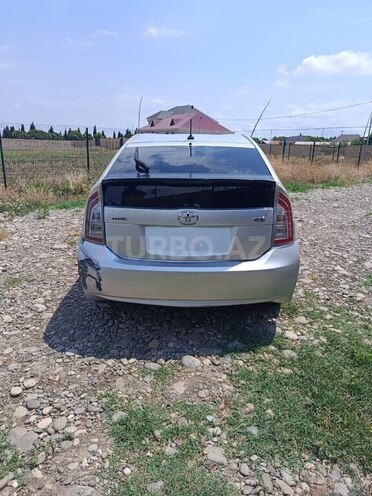 Toyota Prius-2