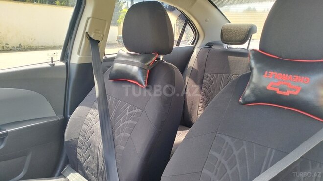Chevrolet Aveo-5