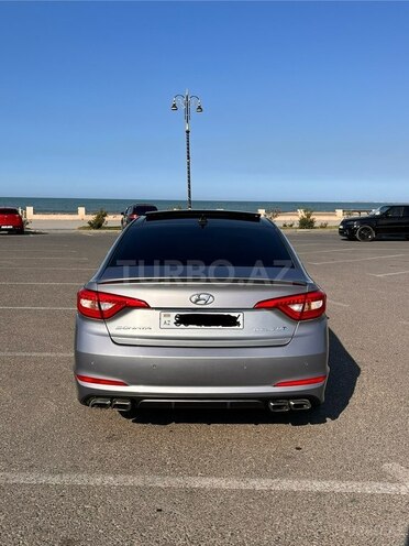 Hyundai Sonata-4