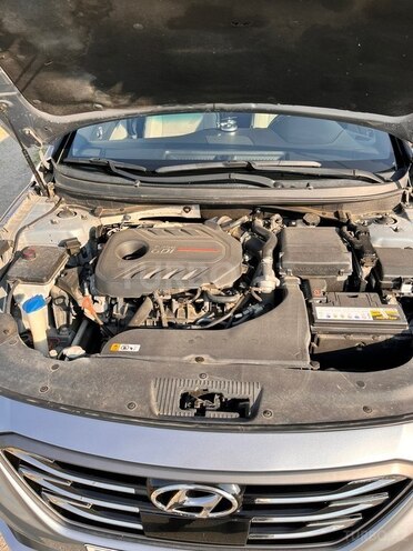 Hyundai Sonata-20