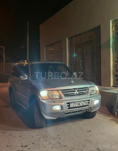 Mitsubishi Pajero-1