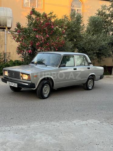 LADA (VAZ) 2107-2