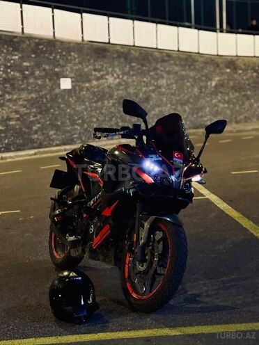 Bajaj Pulsar RS 200-4