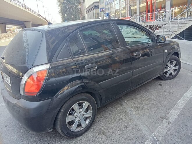 Kia Rio-4
