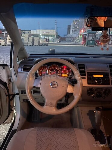 Nissan Tiida-8