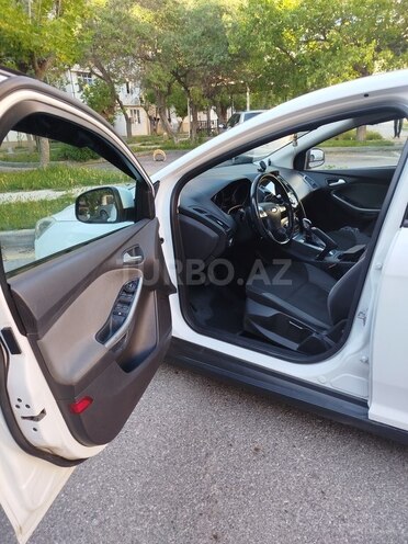 Ford Focus-14