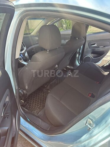 Chevrolet Cruze-10