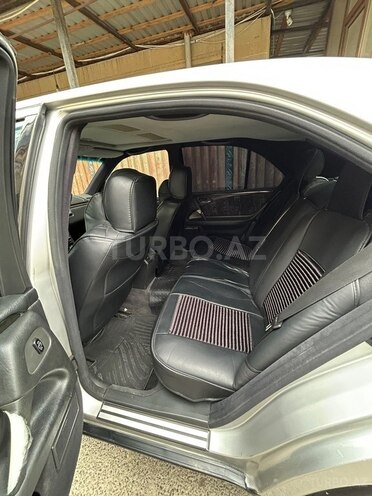Mercedes E 230-8