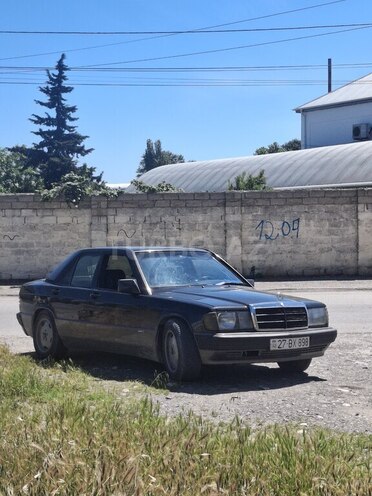 Mercedes 190-1