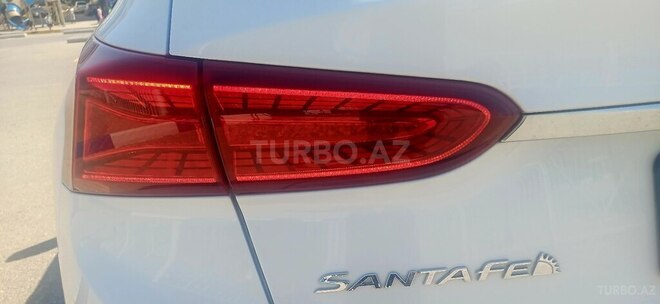 Hyundai Santa Fe-13