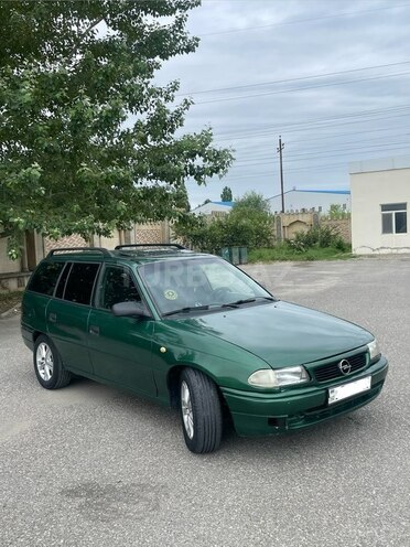Opel Astra-2