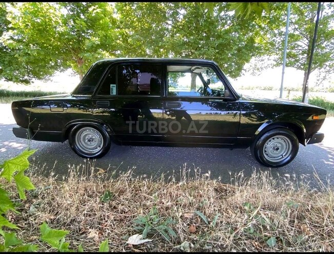 LADA (VAZ) 2107-5