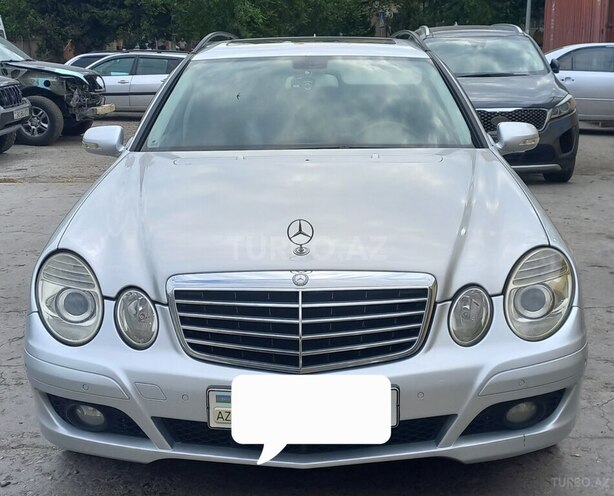 Mercedes E 220-1