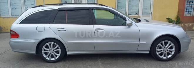 Mercedes E 220-3