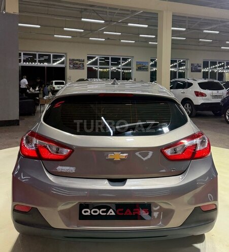 Chevrolet Cruze-11