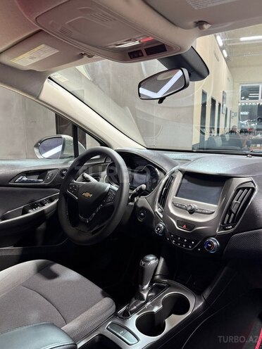 Chevrolet Cruze-15