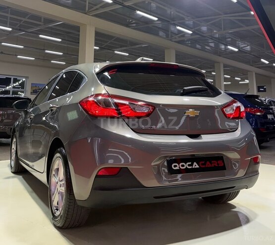 Chevrolet Cruze-9