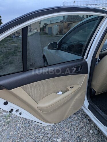 Hyundai Sonata-7