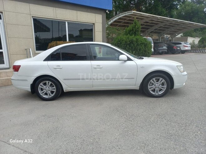 Hyundai Sonata-8