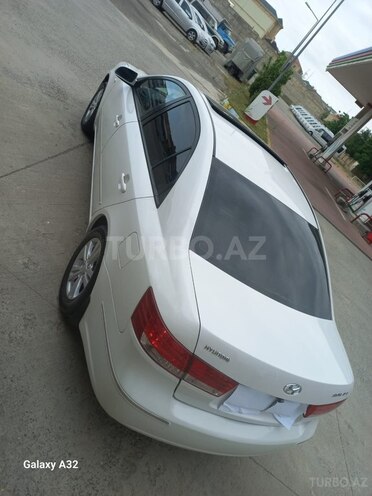 Hyundai Sonata-12
