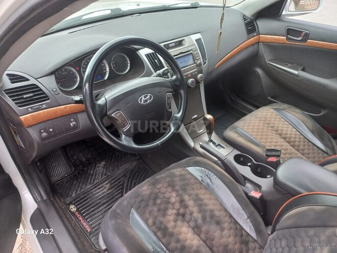 Hyundai Sonata-14
