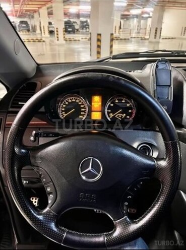 Mercedes Viano-3