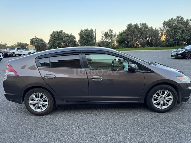 Honda Insight-4