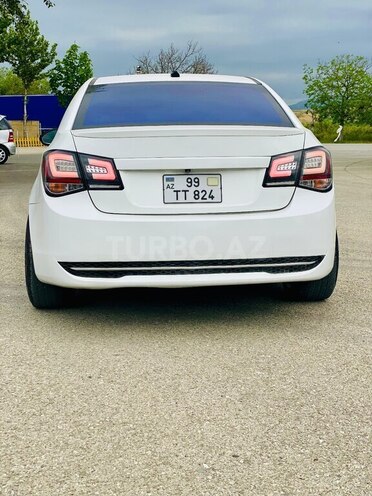 Chevrolet Cruze-10