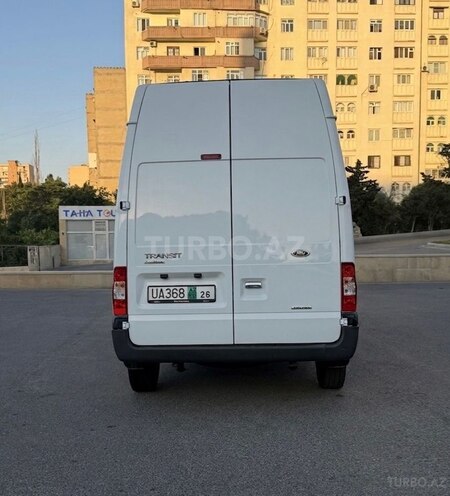 Ford Transit-5