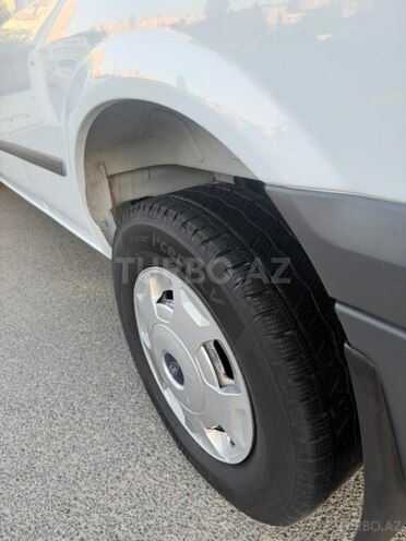 Ford Transit-14