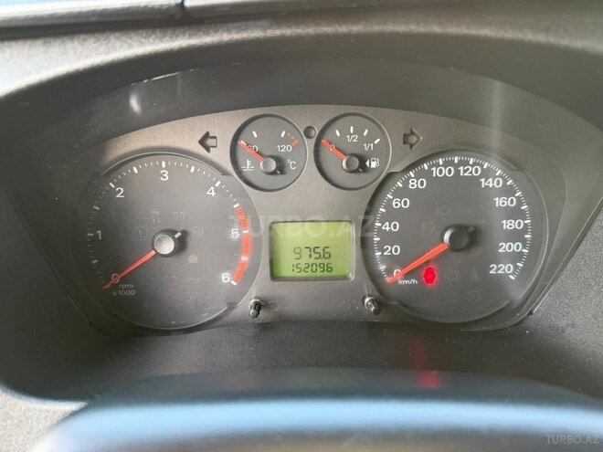 Ford Transit-9