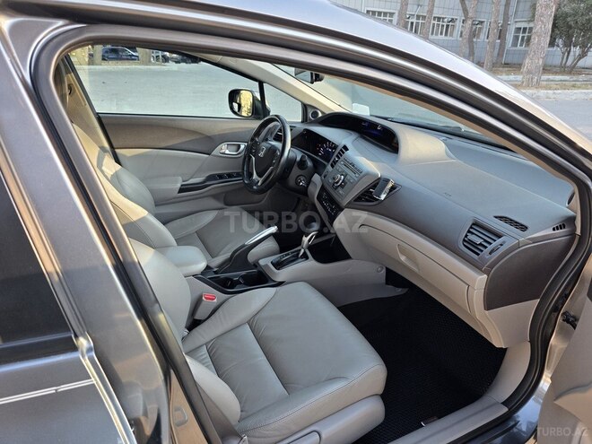 Honda Civic-11