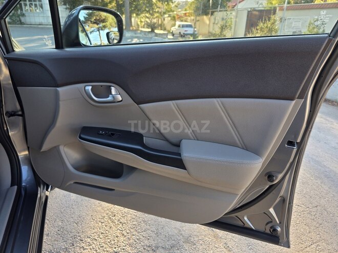 Honda Civic-12