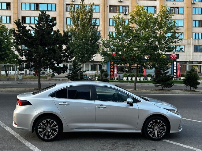 Toyota Corolla-11